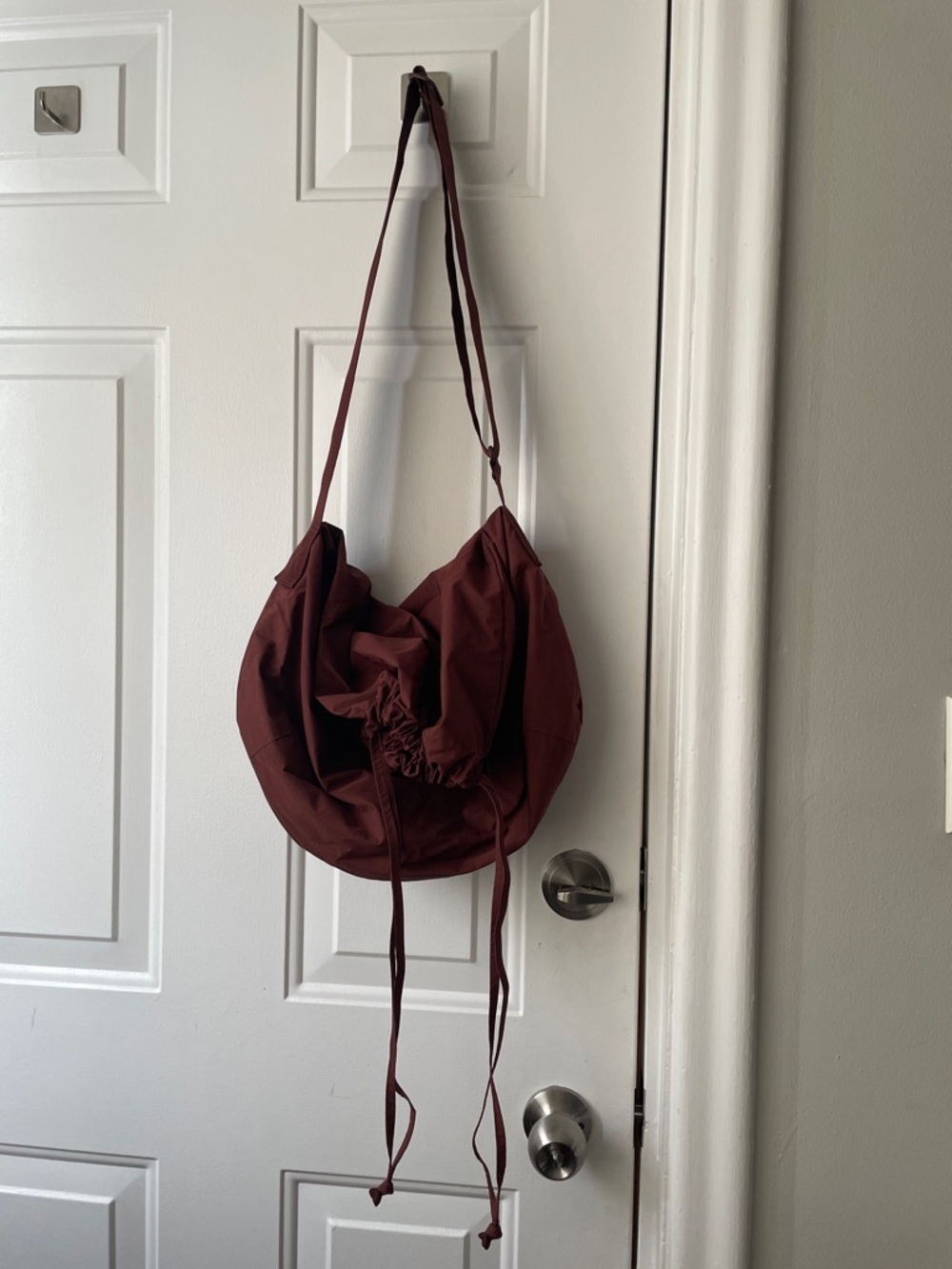 Uniqlo crossbody drawstring bag - regular size